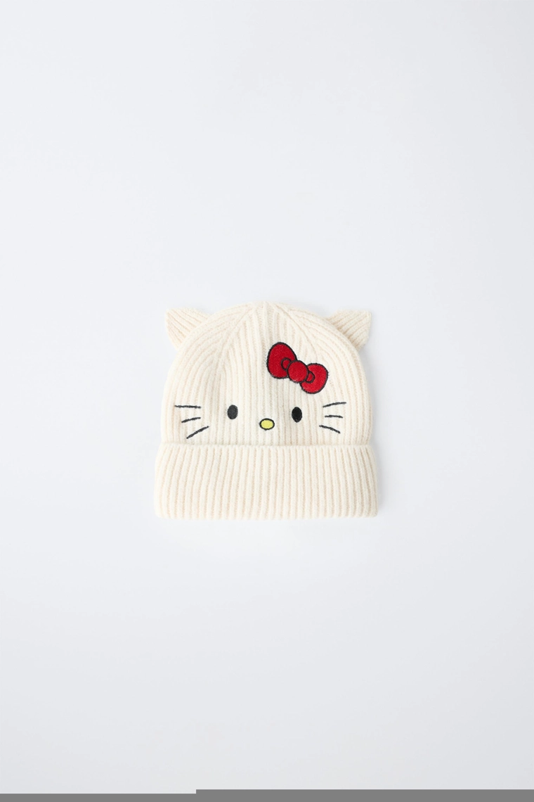 Вязаная шапка с вышивкой hello kitty © sanrio