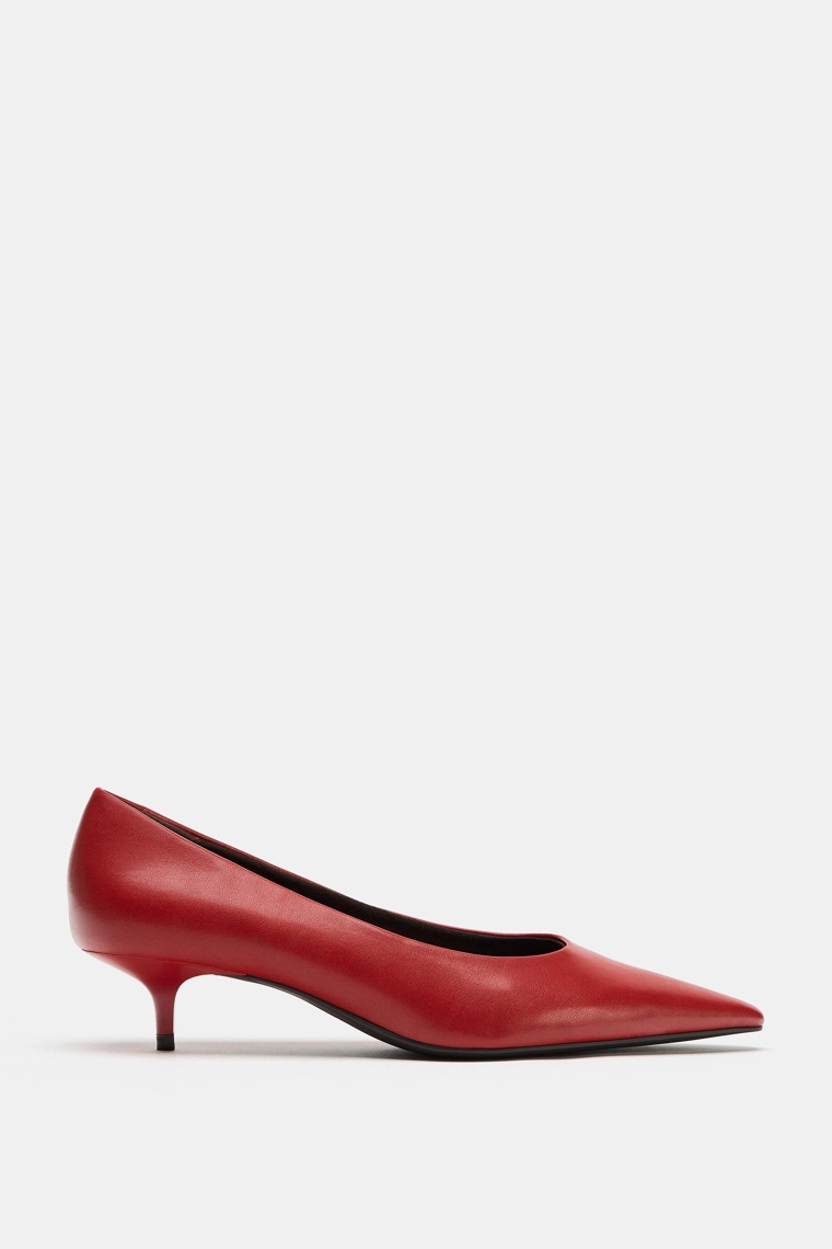Туфли на каблуке kitten heel с острым носком