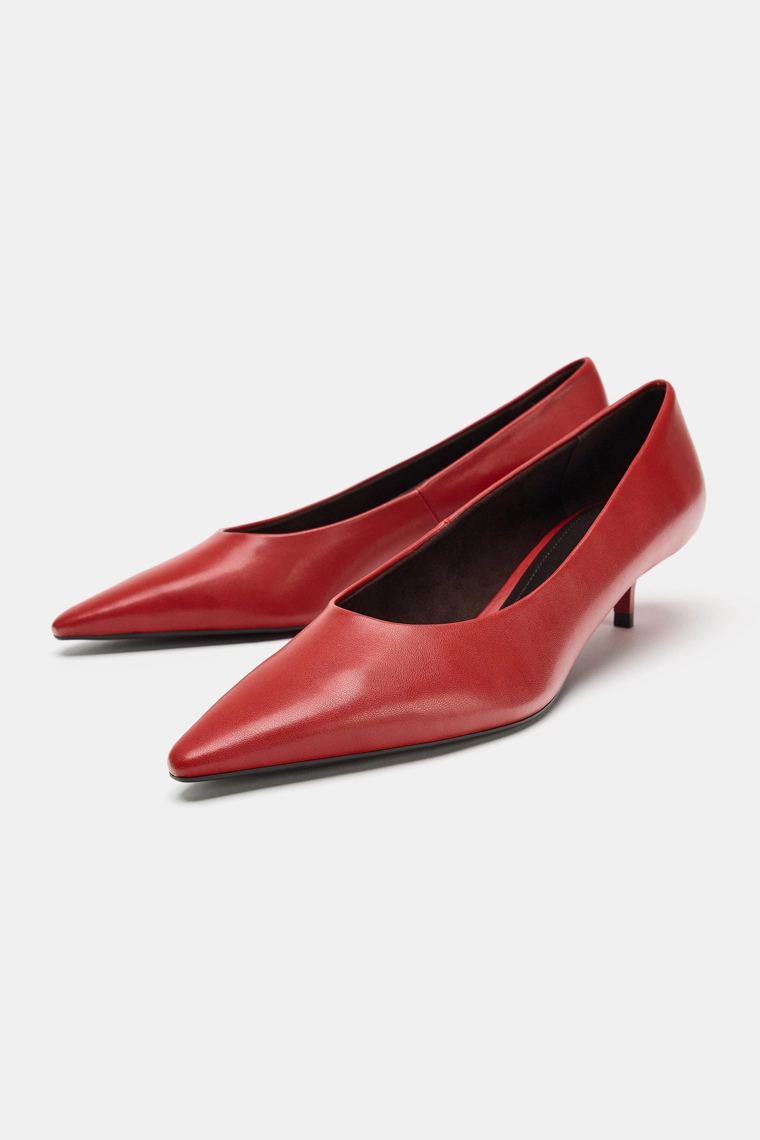 Туфли на каблуке kitten heel с острым носком