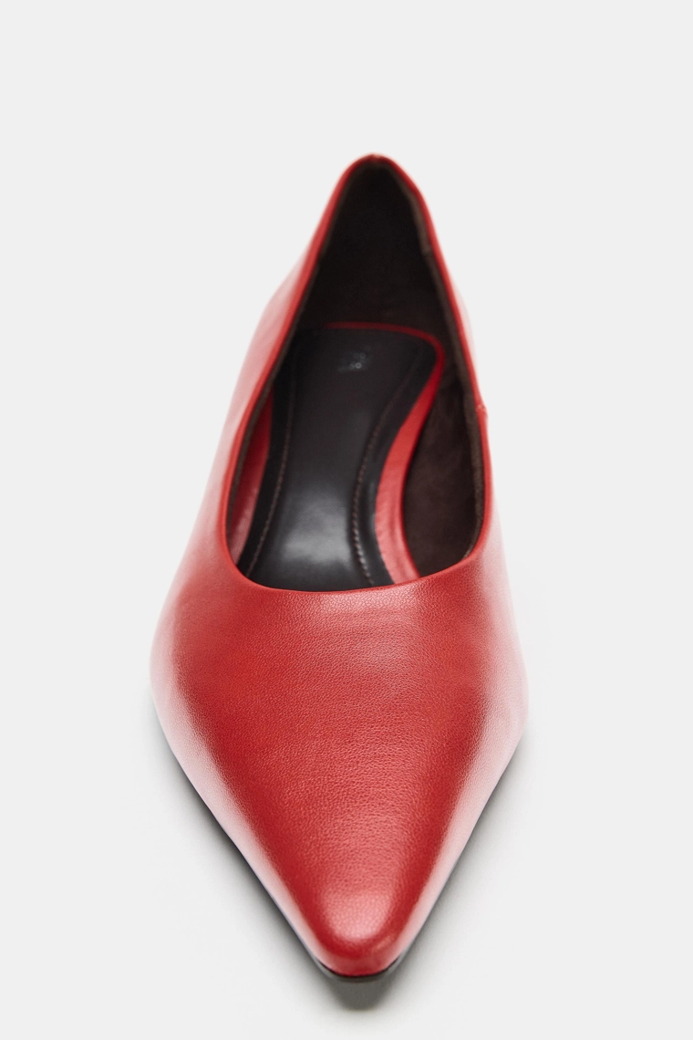 Туфли на каблуке kitten heel с острым носком