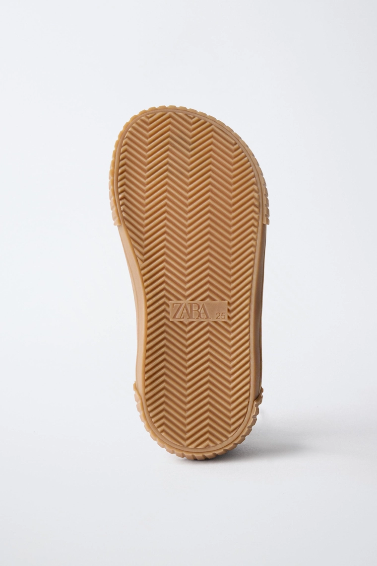 Кожаные кроссовки в стиле barefoot