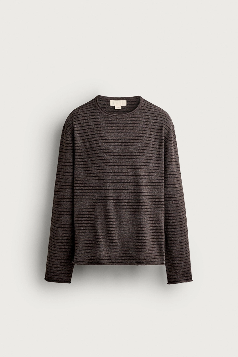 Свободный джемпер в полоску