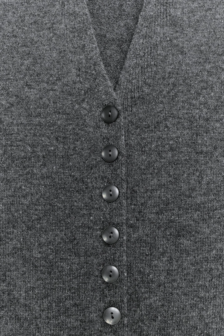 Кардиган из 100% шерсти с вырезом v-образной формы