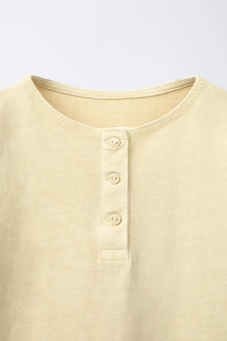 Футболка henley с круглым вырезом