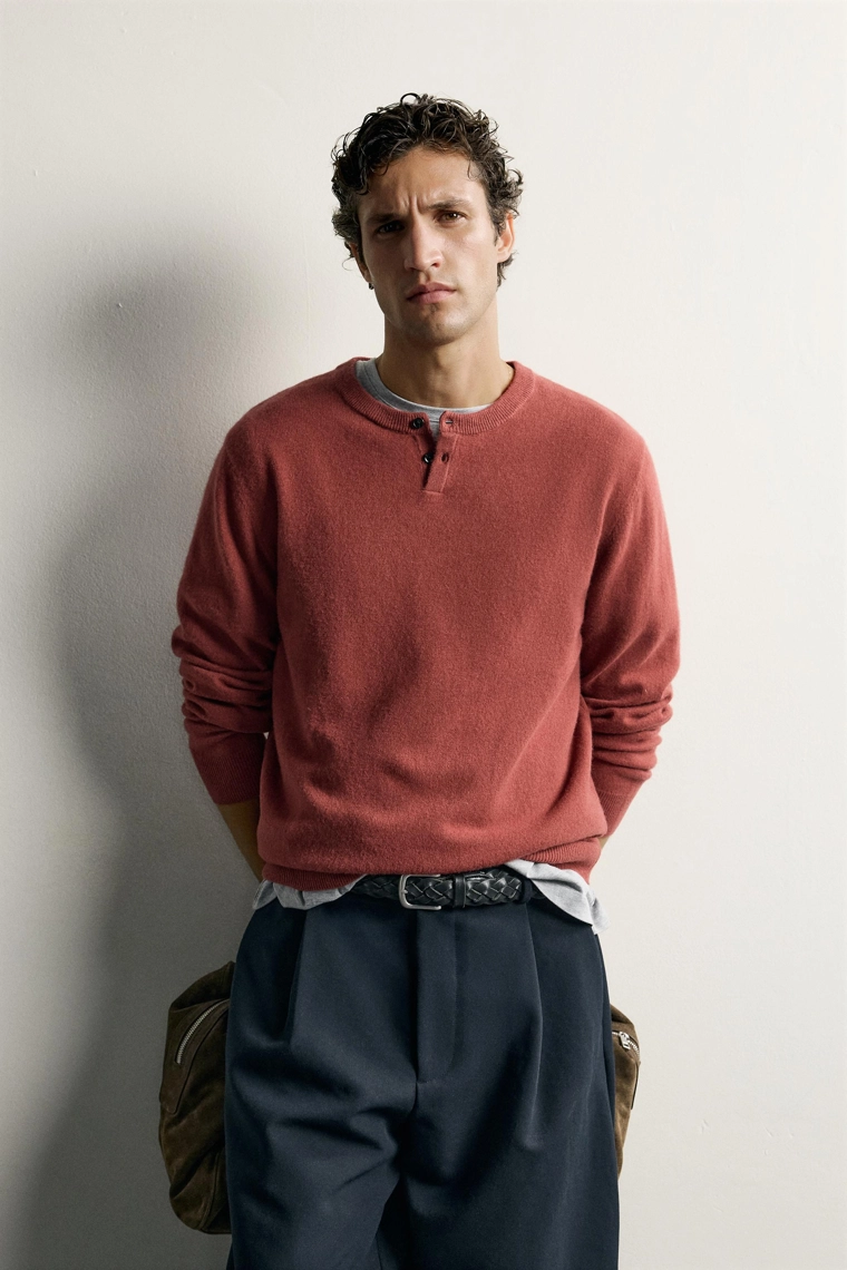 Пуловер henley из 100% шерсти