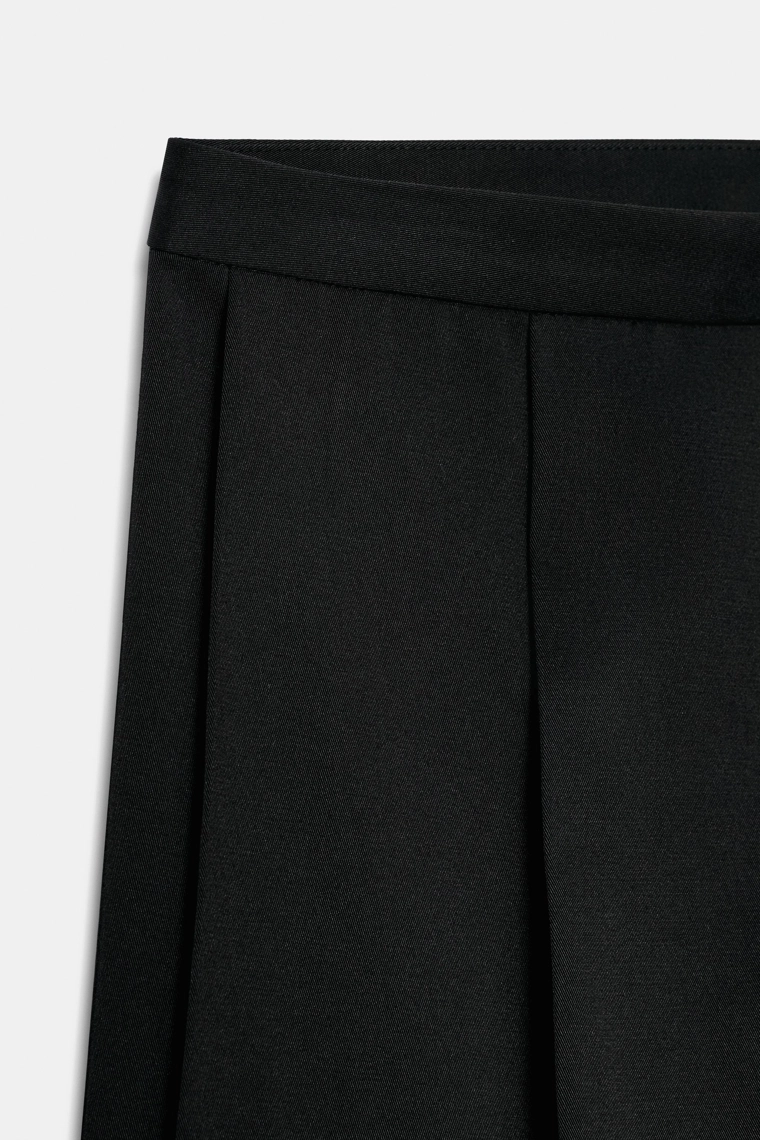 Технические плиссированные бермуды zw collection