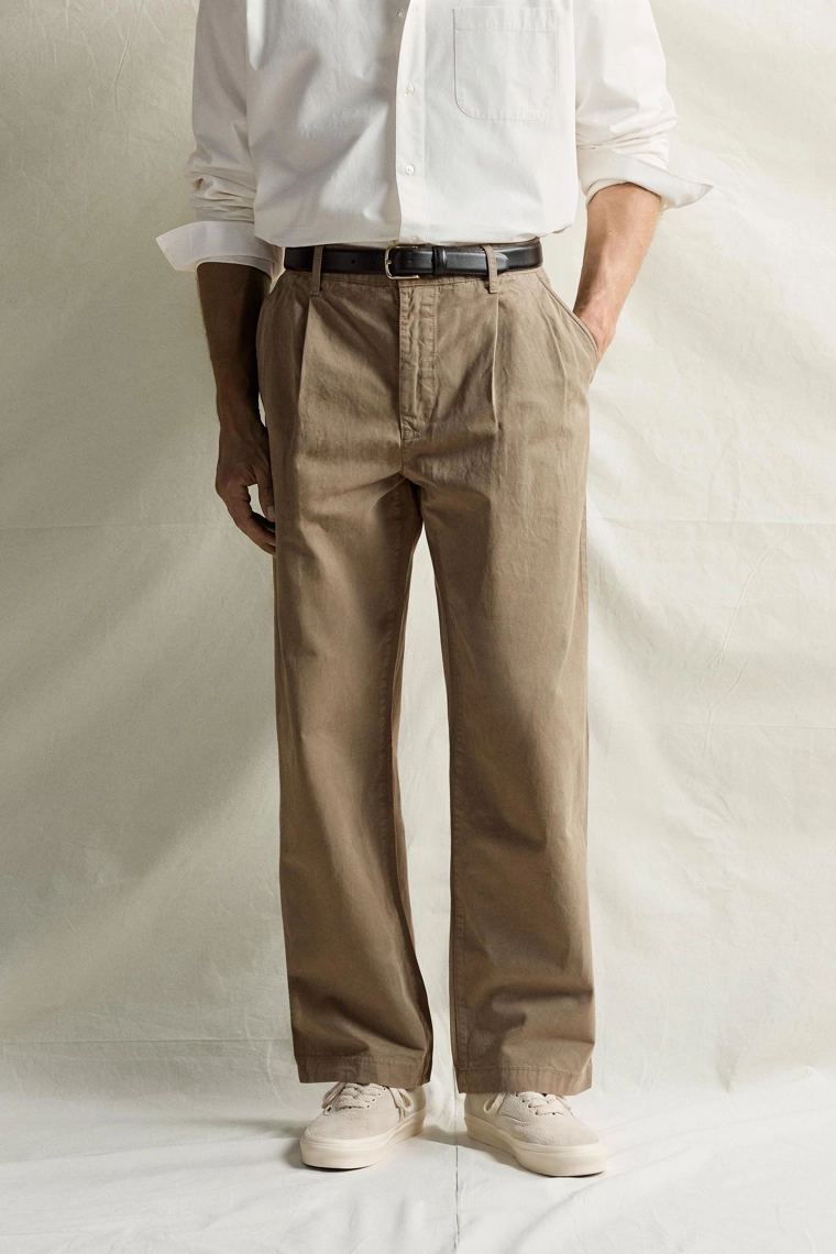 Брюки чинос regular fit с защипами