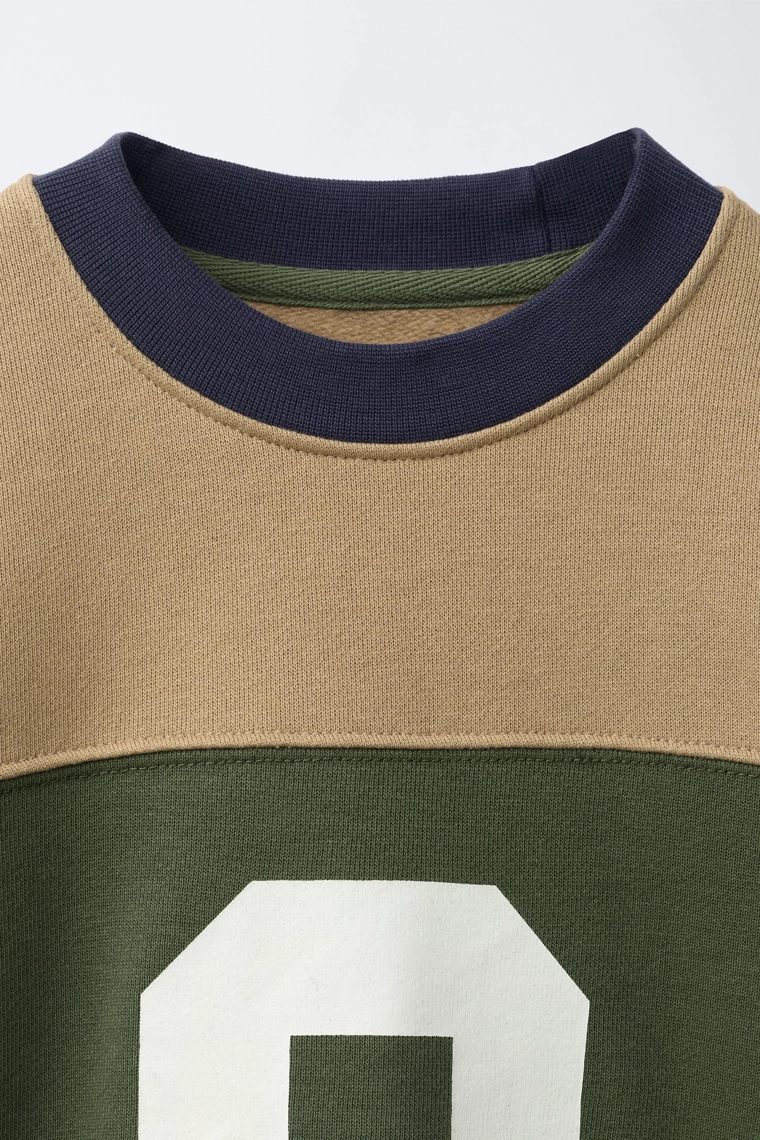 Свитшот varsity с двойными рукавами