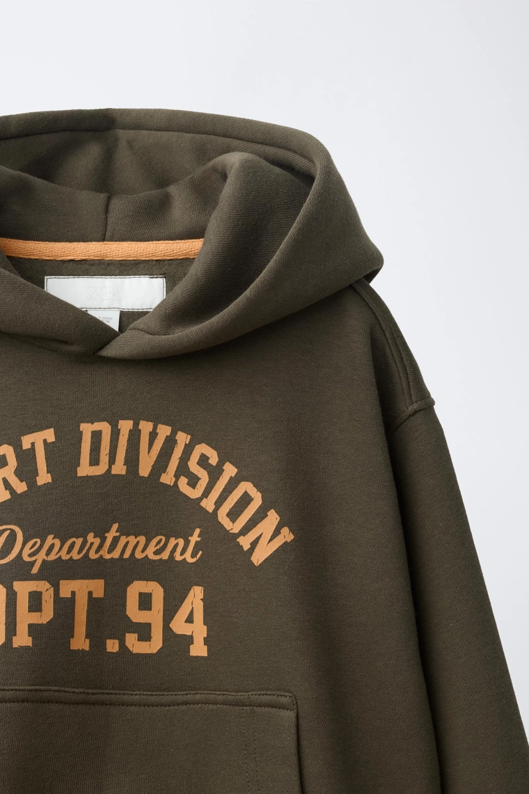 Свитшот с лозунгом varsity
