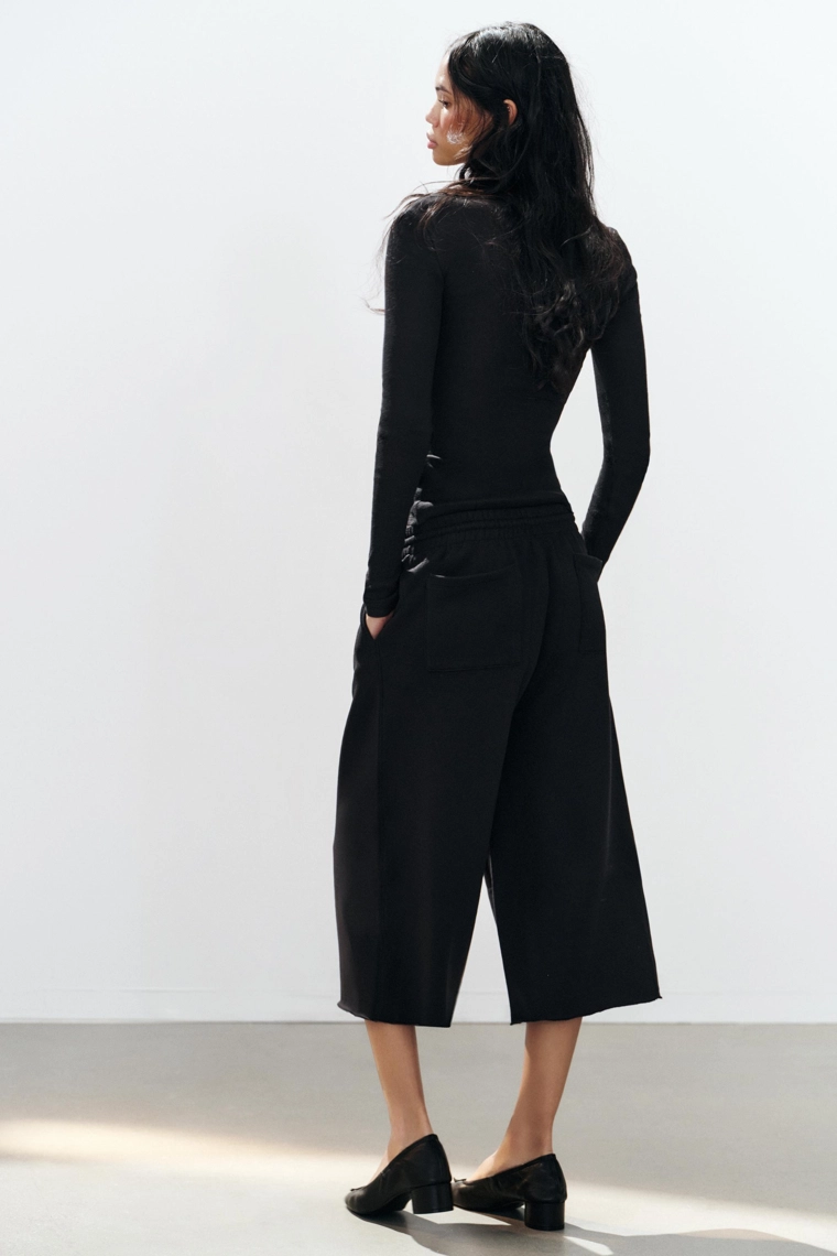 Длинные плюшевые бермуды