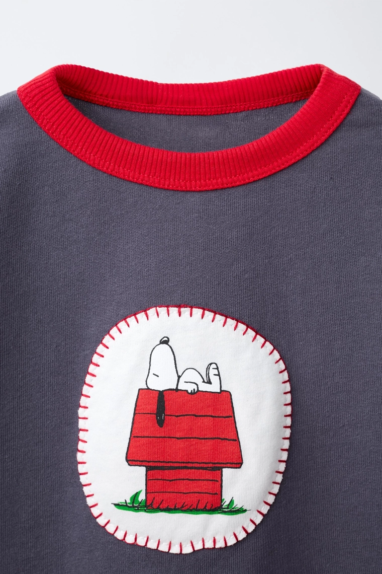 Футболка с патчем snoopy peanuts™