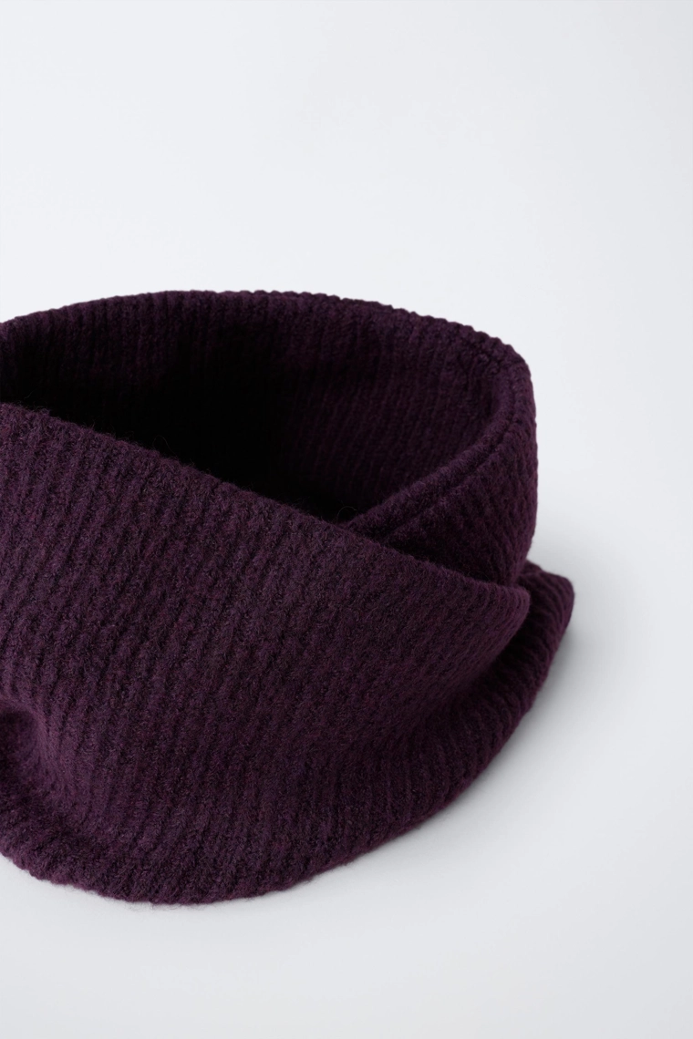 Вязаный снуд в резинку с перекрестием