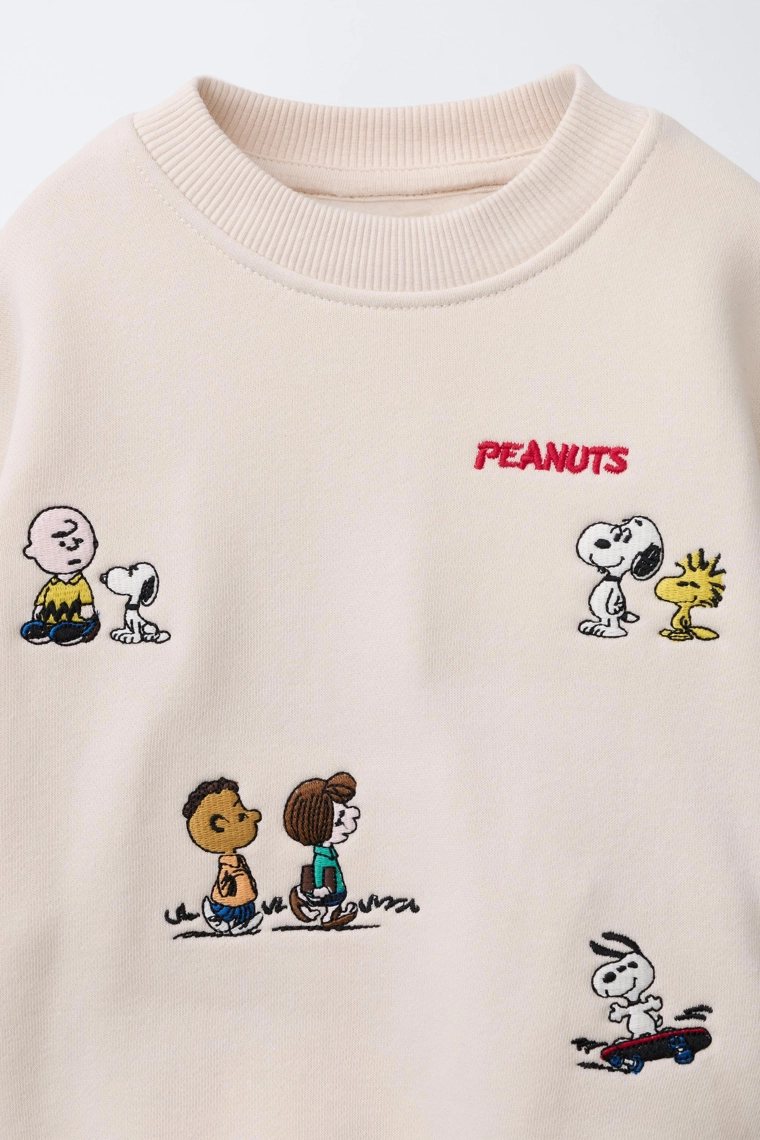 Свитшот с вышивкой snoopy peanuts™