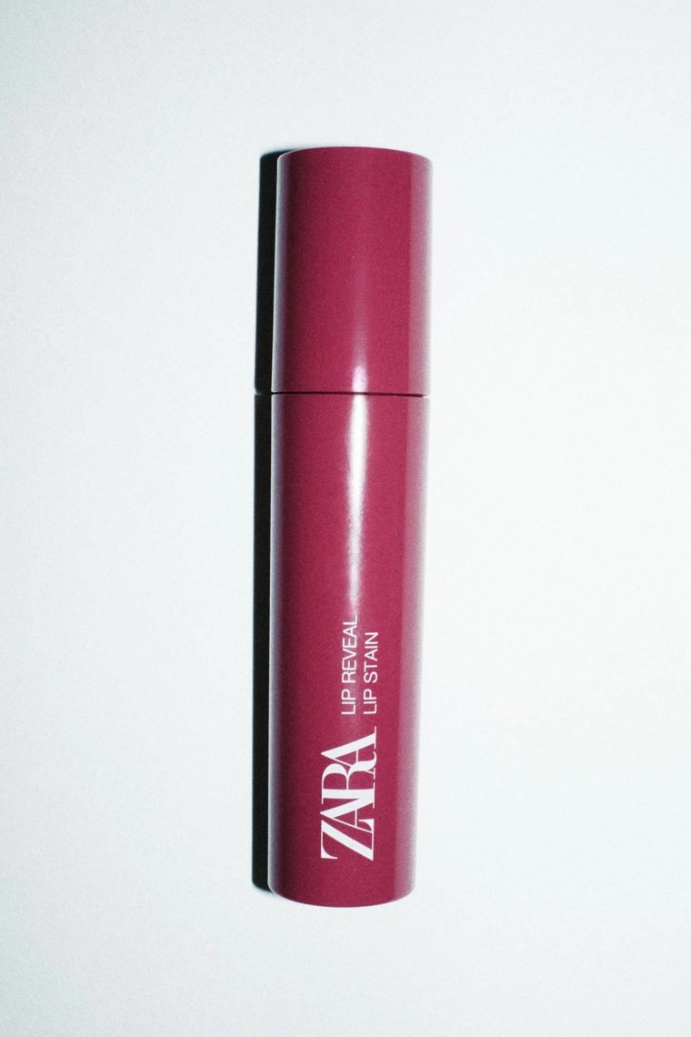 Тональная помада-тинт для губ zara lip reveal в оттенке вишня