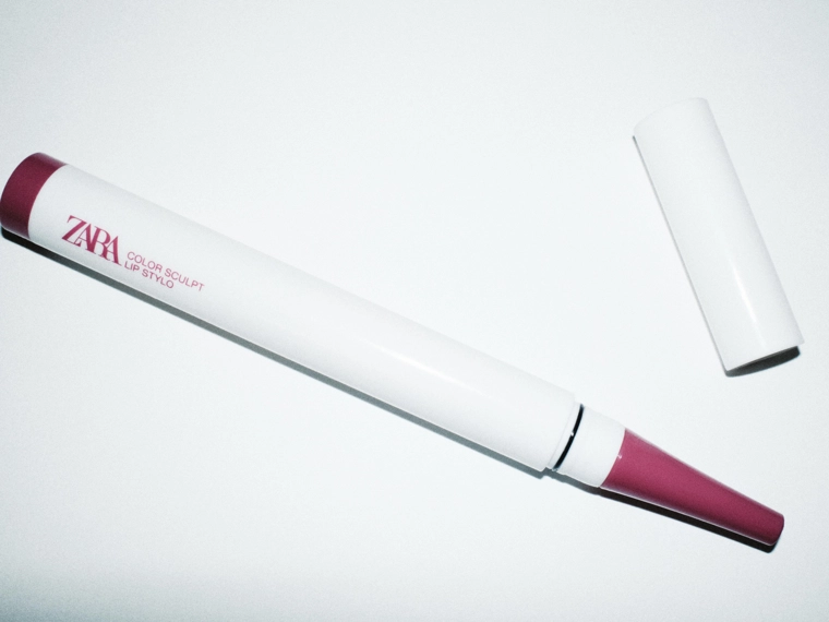 Помада-лайнер zara color sculpt lip stylo оттенок личи