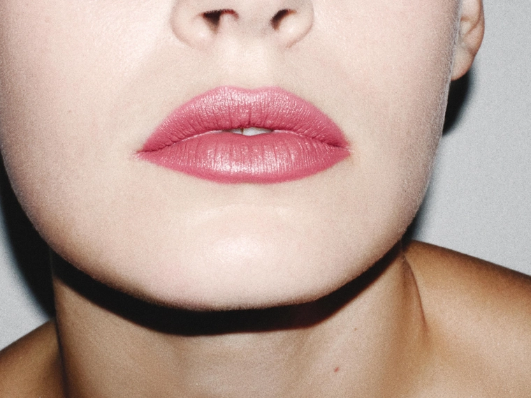 Помада-лайнер zara color sculpt lip stylo оттенок личи