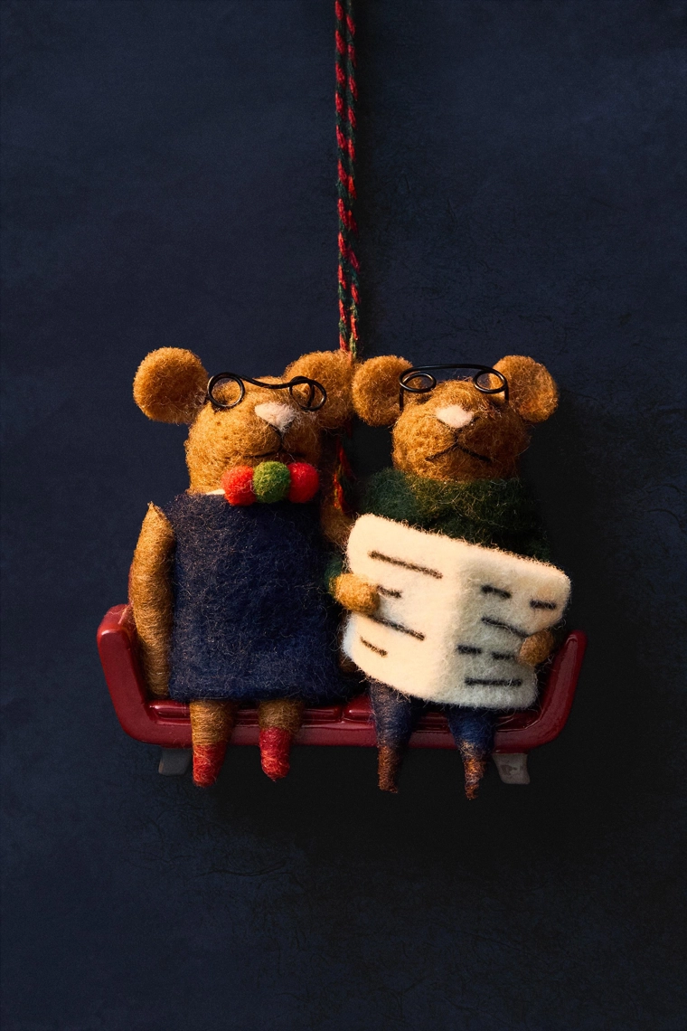 Новогодняя игрушка «мыши на диване» для ёлки