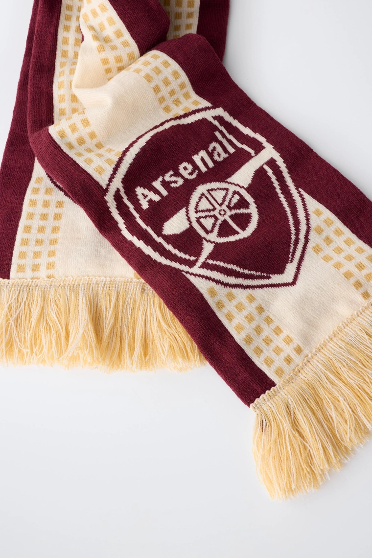 Вязаный шарф с бахромой и принтом arsenal f.c.