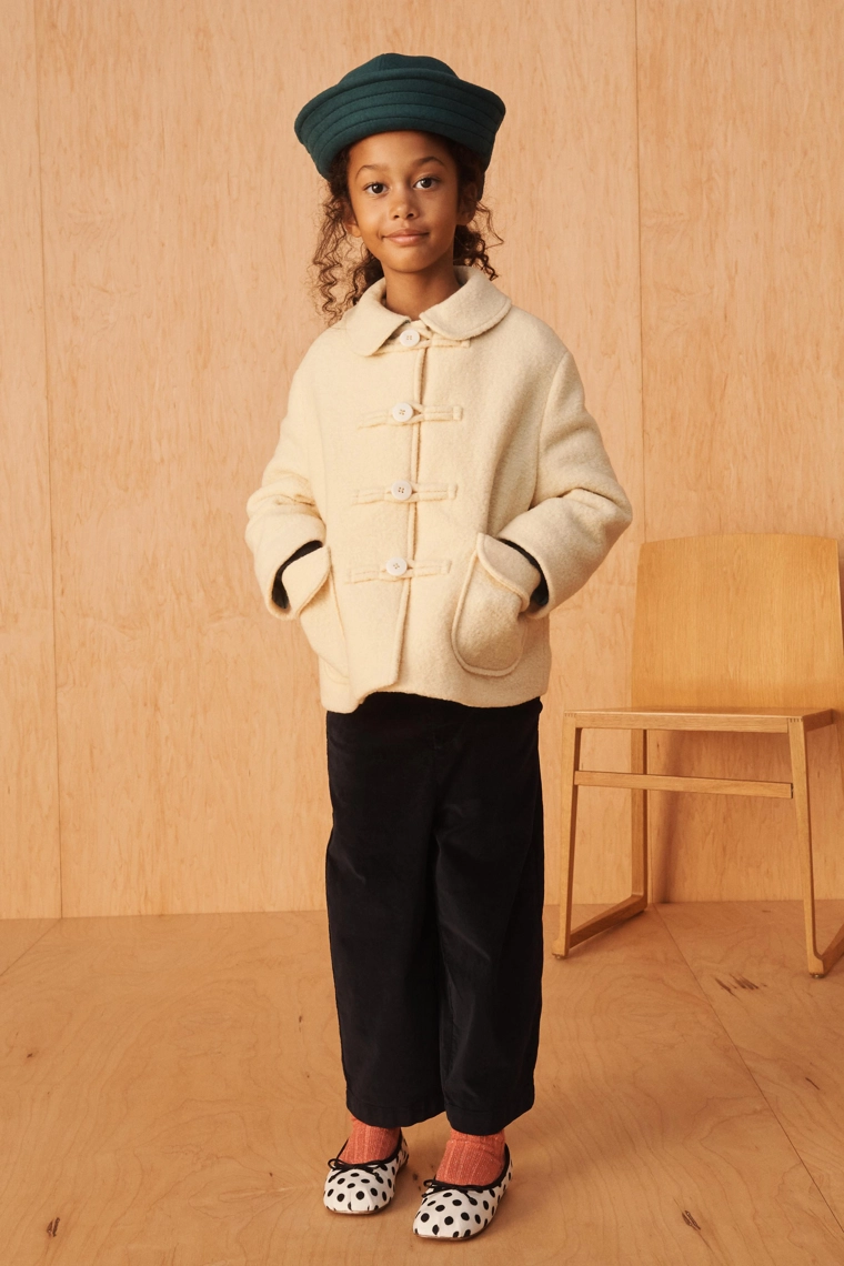 Клобук с бантом из 100% шерсти, лимитированная серия