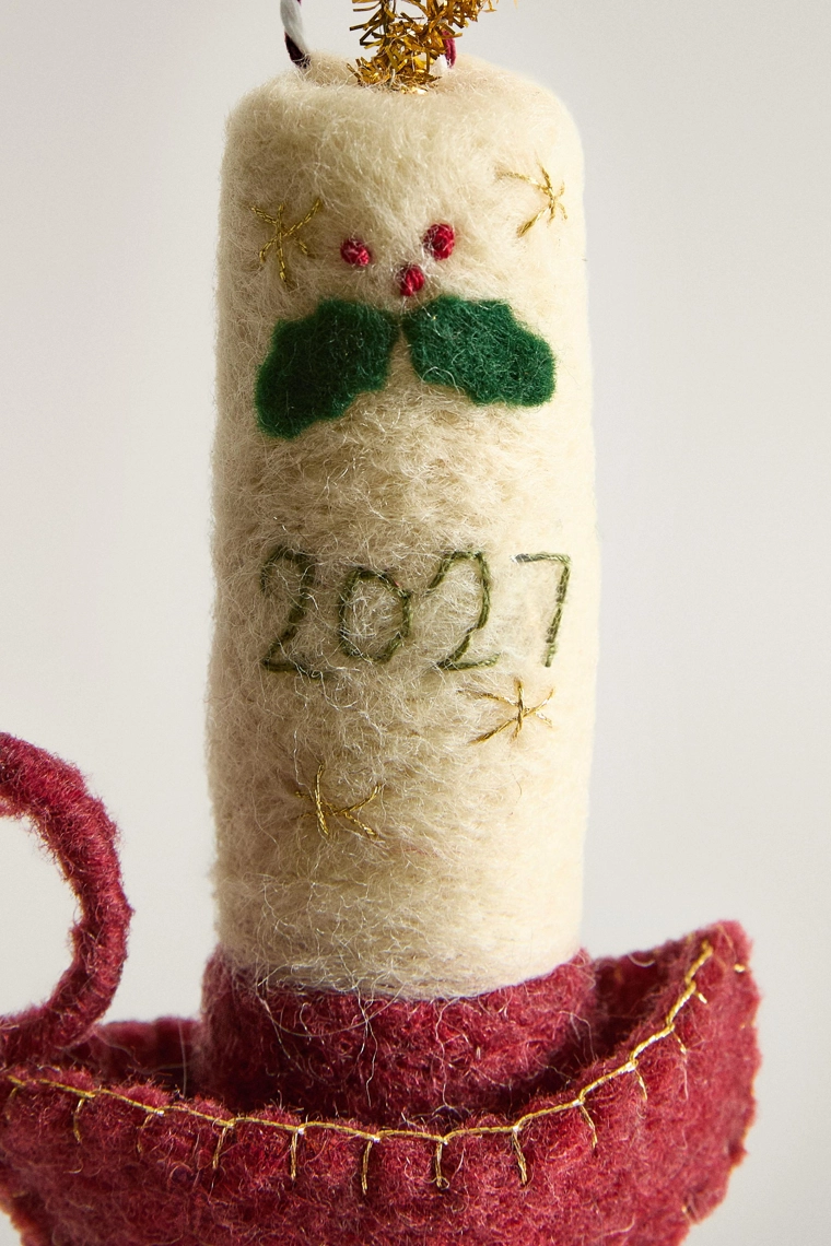 Елочная игрушка из фетра в виде свечи 2027