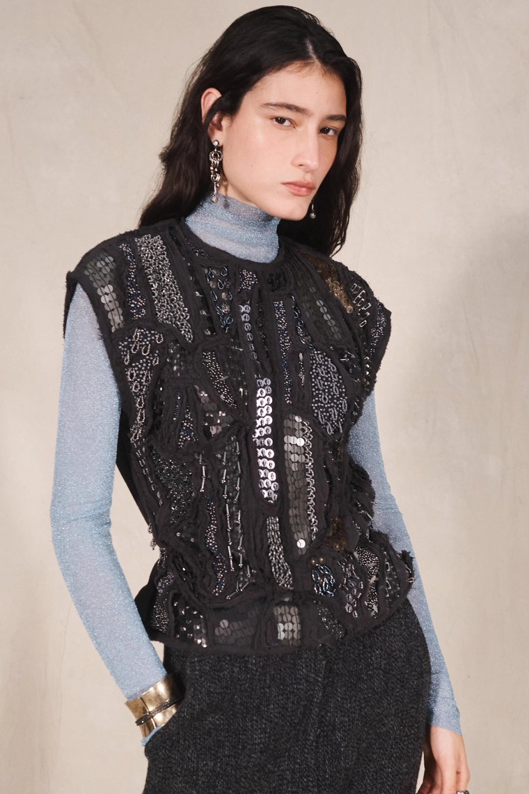 Топ с вышивкой и бусинами ограниченной серии