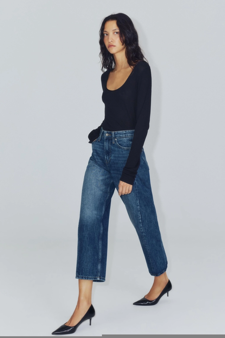 Джинсы Zara «ZW» средней посадки с расслабленным кроем и укороченной длиной