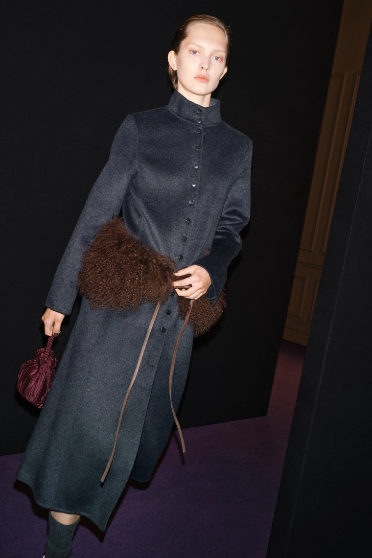Длинное пальто из шерстяной смеси Zara «ZW»