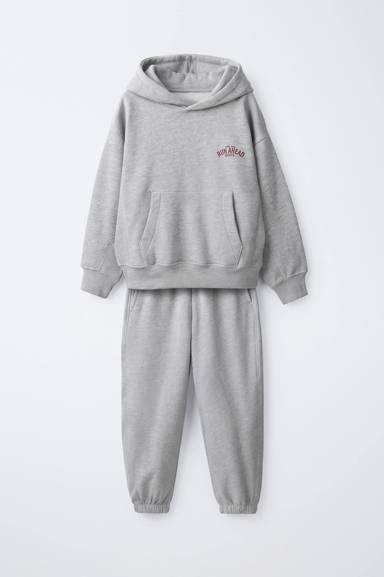 Костюм с худи и джоггерами varsity