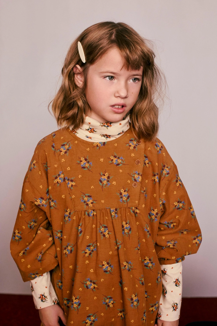 Платье из игольчатого вельвета с цветочным принтом caramel london x zara