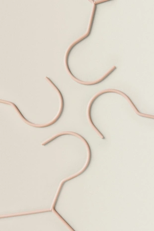 Прорезиненная детская вешалка (упаковка из 6 штук)- Заказать в России