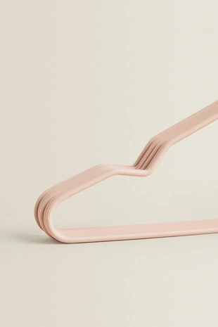 Прорезиненная детская вешалка (упаковка из 6 штук)- Заказать в России