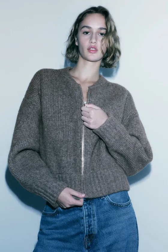 ТРИКОТАЖНЫЙ БОМБЕР С МОЛНИЕЙ