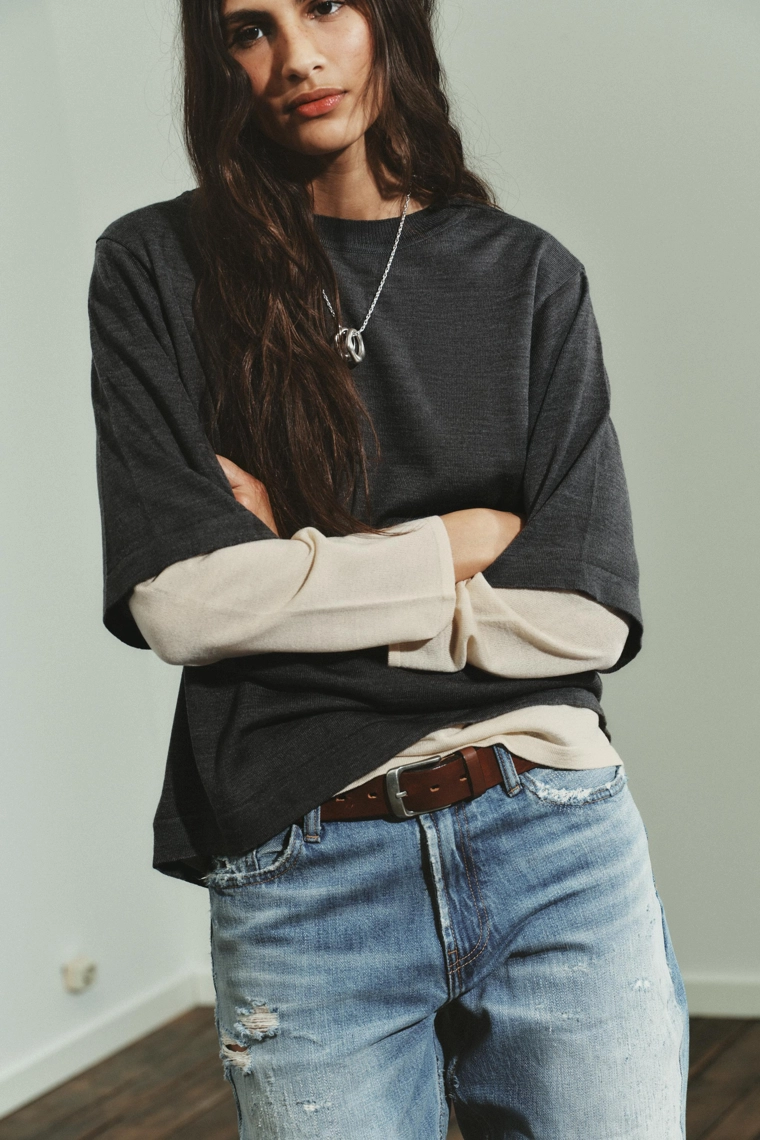 Двухслойный вязаный свитер