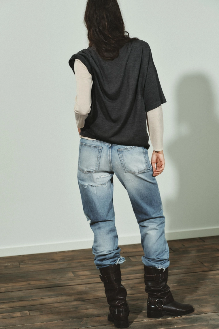 Двухслойный вязаный свитер