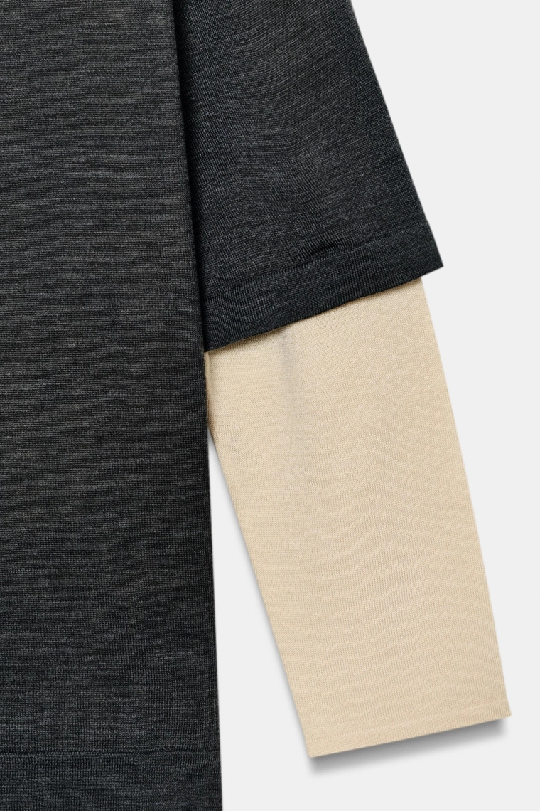 Двухслойный вязаный свитер