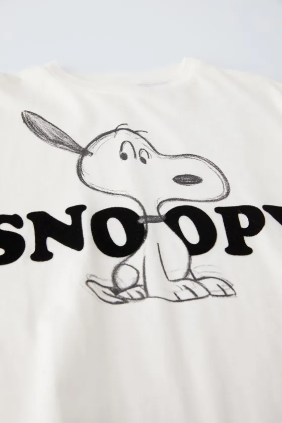 ФУТБОЛКА SNOOPY PEANUTS™ С изображением АРАХИСА Снупи