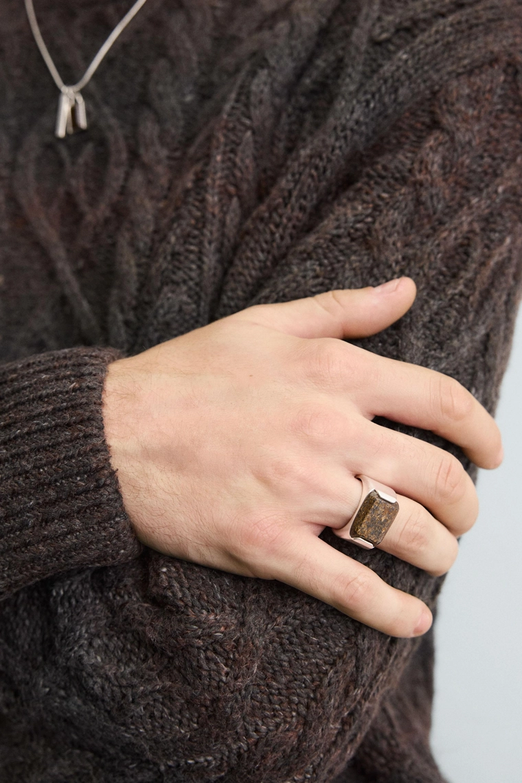 Кольцо с камнем