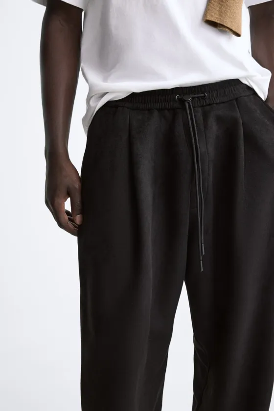 БРЮКИ WIDE-FIT ИЗ ИСКУССТВЕННОЙ ЗАМШИ