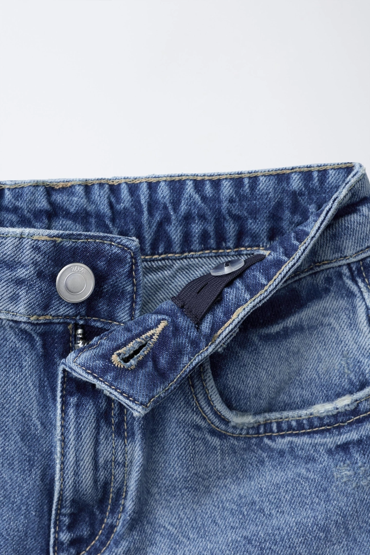 Джинсовые бермуды с вышивкой цветов