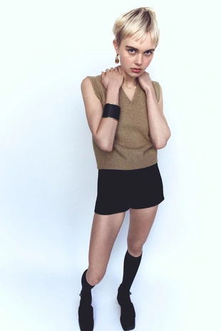 Жесткий кожаный браслет- Заказать в России