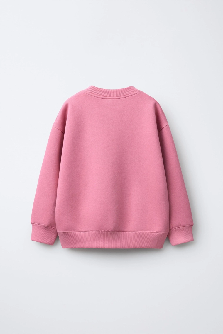 Свитшот с вышитым слоганом