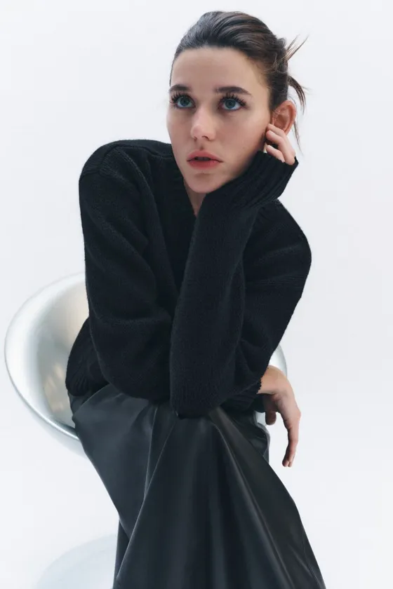 СВИТЕР С КАРМАНАМИ