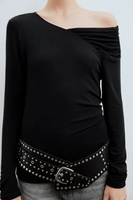 ФУТБОЛКА ИЗ СМЕСОВОГО МОДАЛА СО СБОРКОЙ