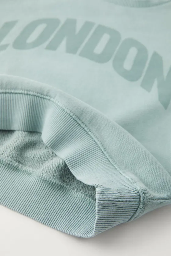 КОМПЛЕКТ ИЗ ХУДИ И БРЮК ИЗ МЯГКОЙ ТКАНИ