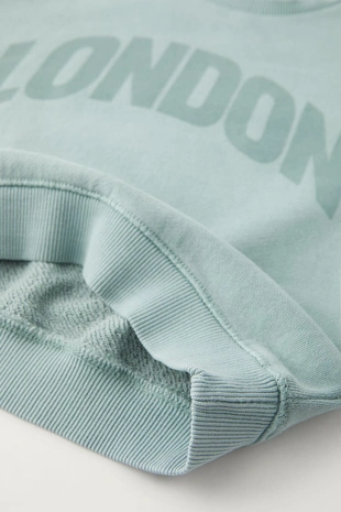 Комплект из худи и брюк из мягкой ткани