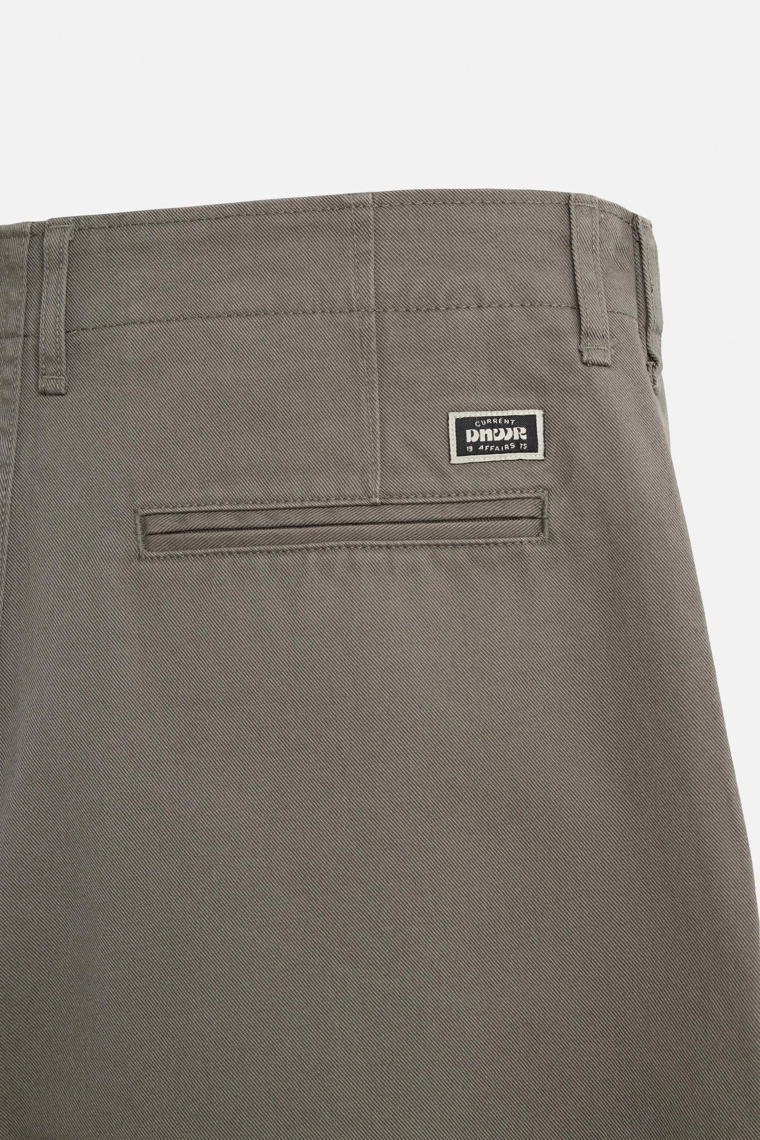 Брюки с объемным кроем chino