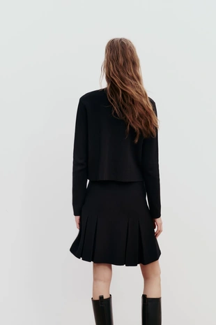 Кардиган с золотистыми пуговицами- Заказать в России