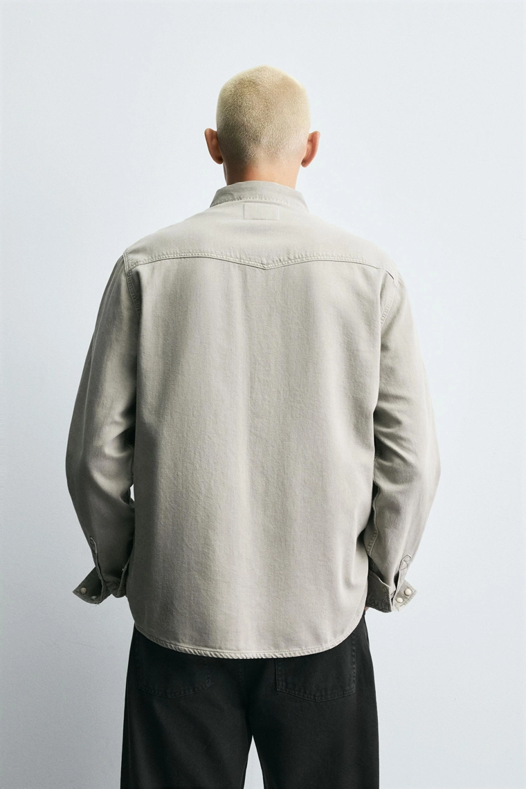 Джинсовая рубашка в стиле вестерн