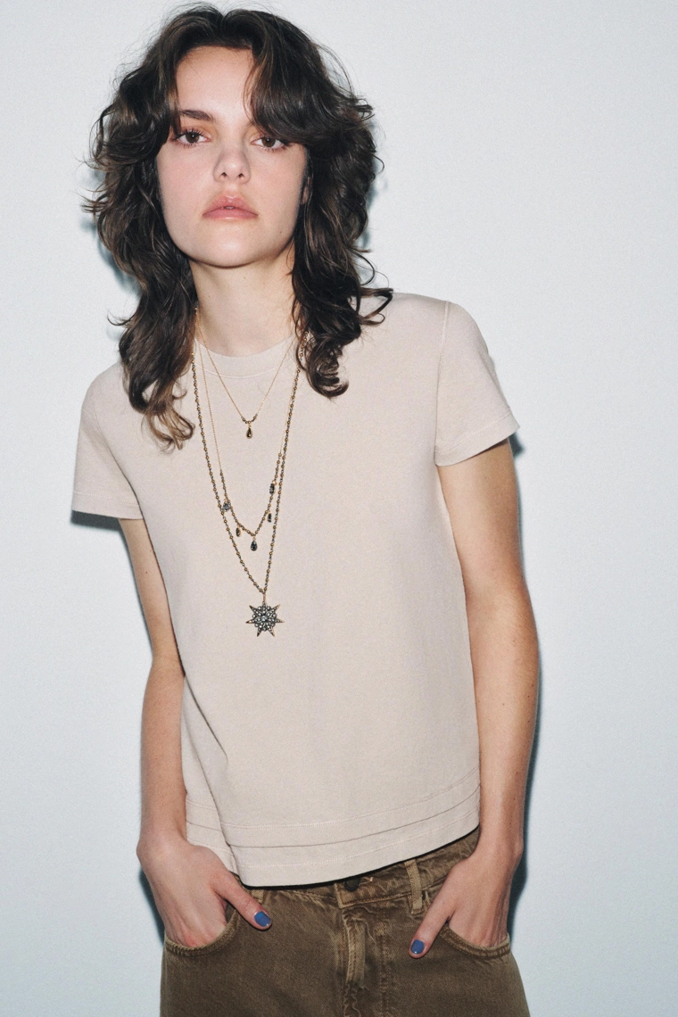 Футболка с коротким рукавом в двойном стиле