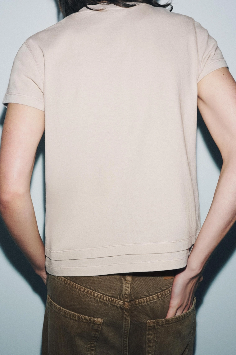 Футболка с коротким рукавом в двойном стиле